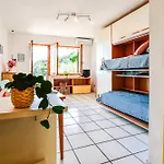 Mono Le Lecce 53 Iris Apartment *