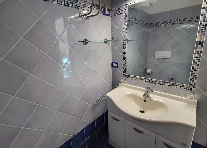 Mono Le Lecce 53 Iris Apartman *